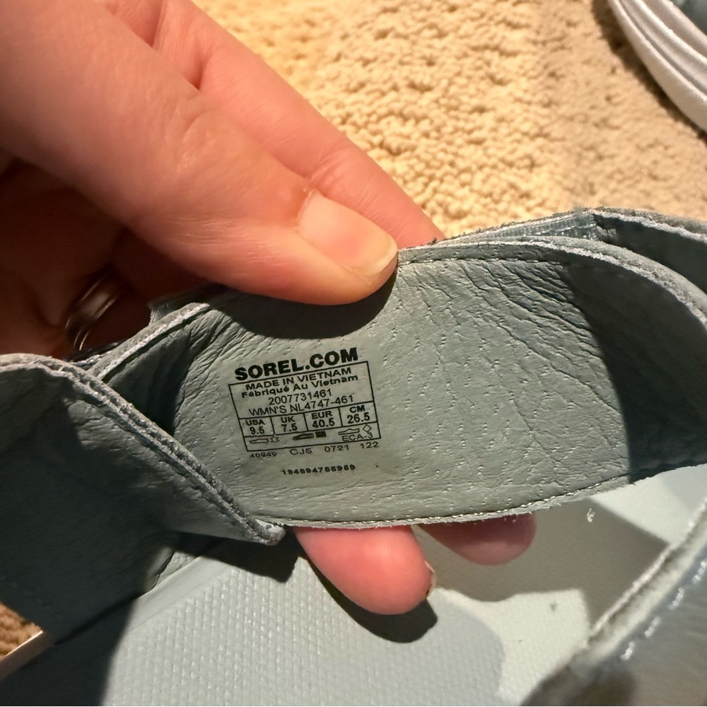 NWOT Sorel Blitz Explorer- size 9 - Picture 7 of 7